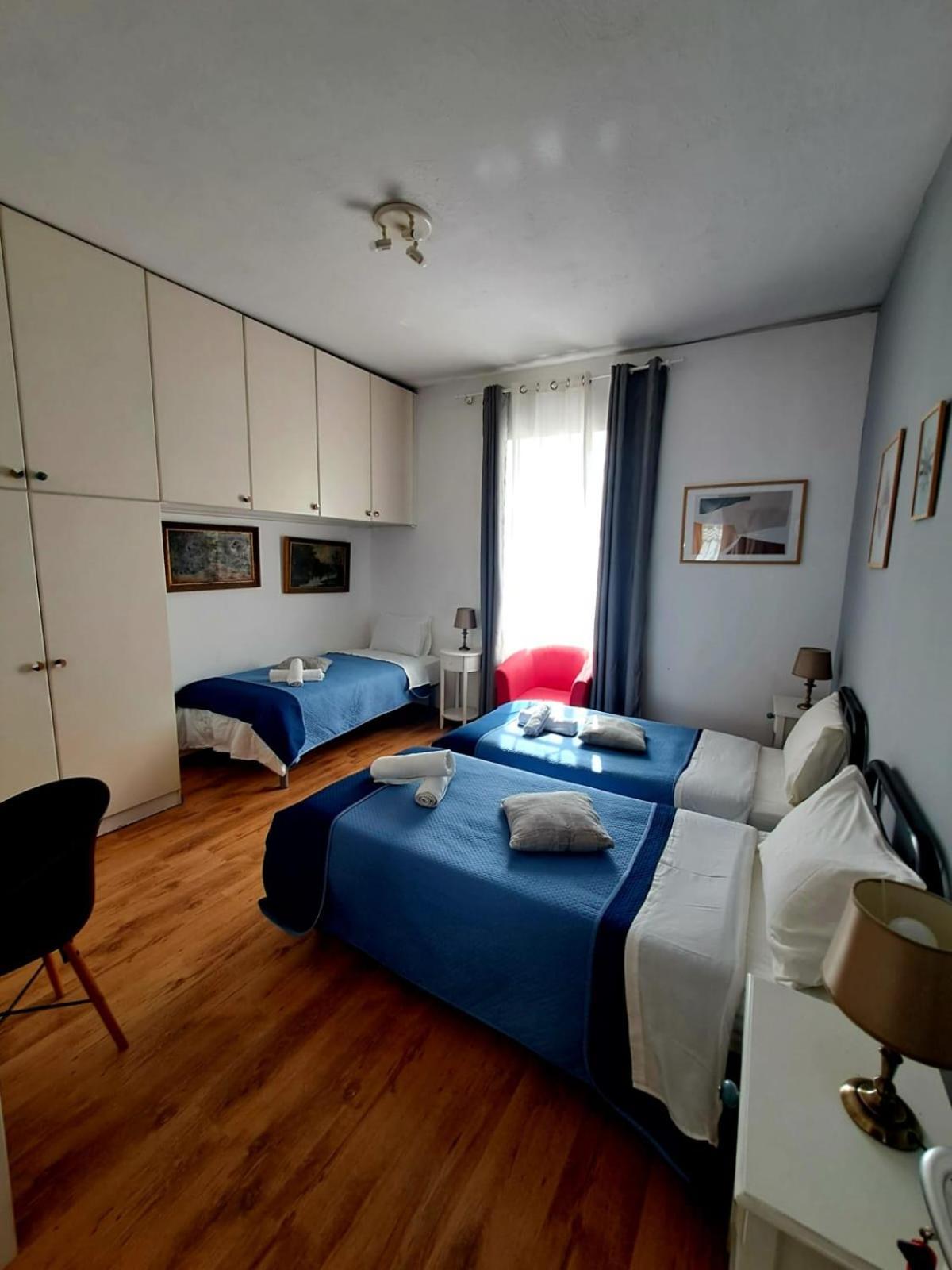 Bed and Breakfast Rotas B Сент Джулианс Экстерьер фото