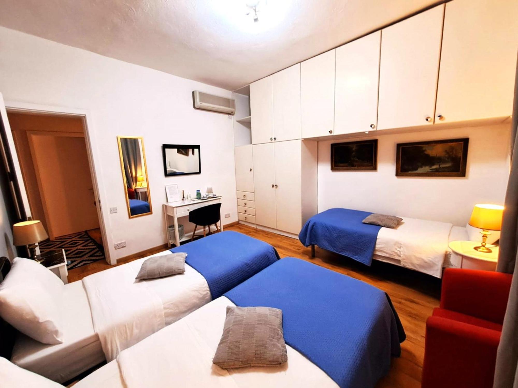 Bed and Breakfast Rotas B Сент Джулианс Экстерьер фото