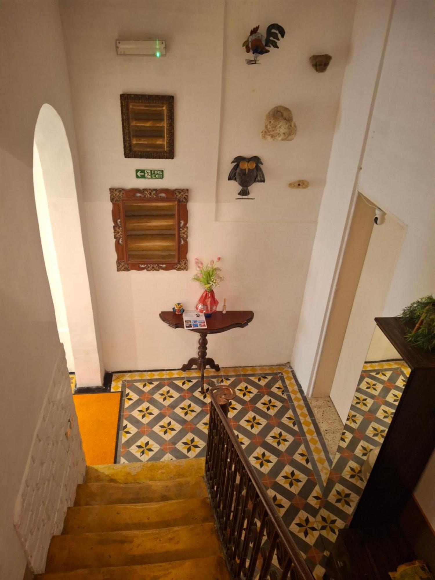 Bed and Breakfast Rotas B Сент Джулианс Экстерьер фото